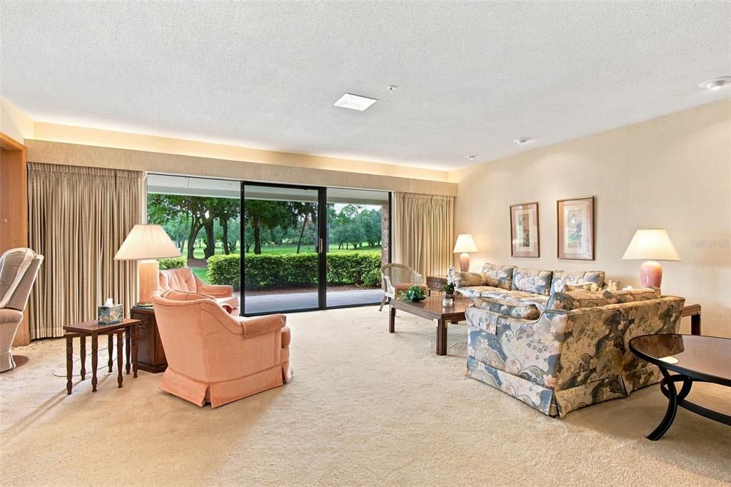 En Venta: $469,000 (2 camas, 2 baños, 1660 Pies cuadrados)
