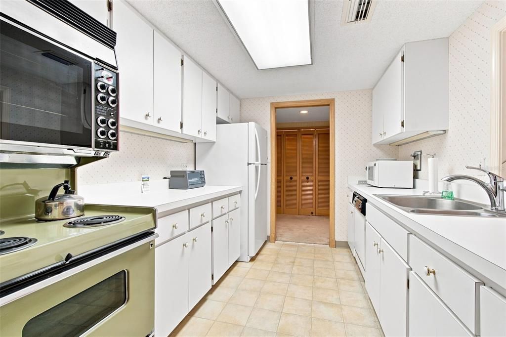 En Venta: $469,000 (2 camas, 2 baños, 1660 Pies cuadrados)