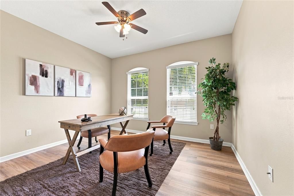 For Sale: $600,000 (5 beds, 4 baths, 3206 Square Feet)