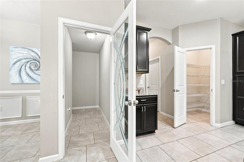For Sale: $600,000 (5 beds, 4 baths, 3206 Square Feet)