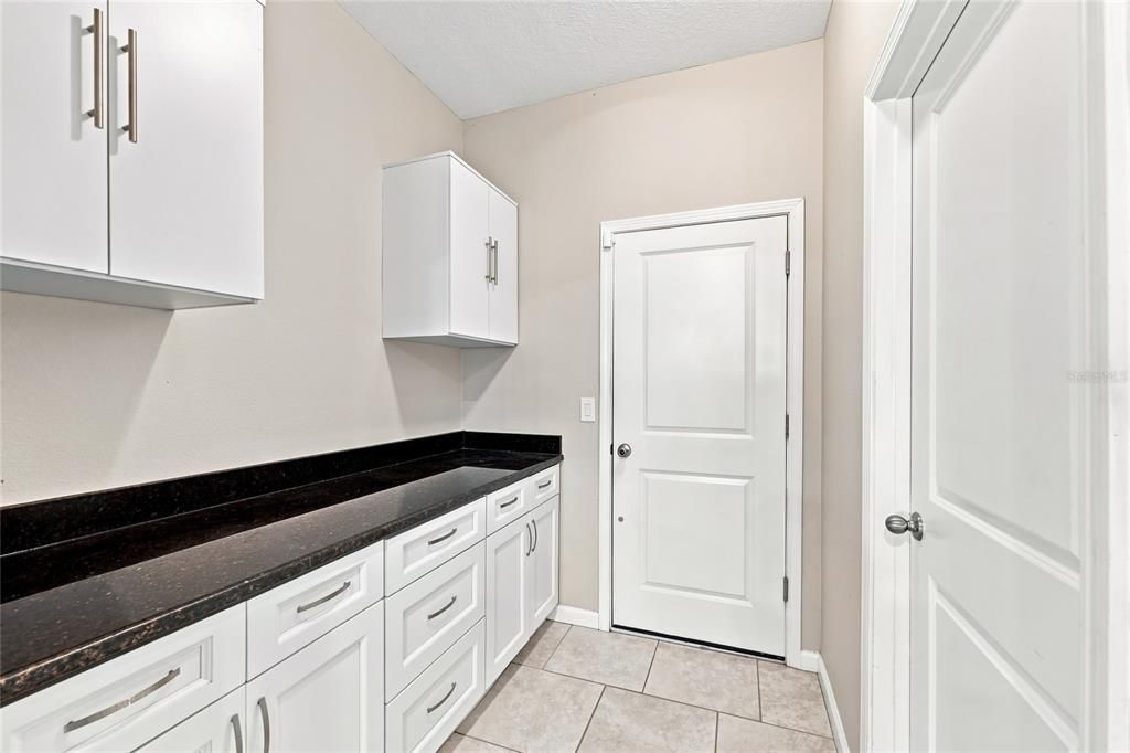 For Sale: $600,000 (5 beds, 4 baths, 3206 Square Feet)