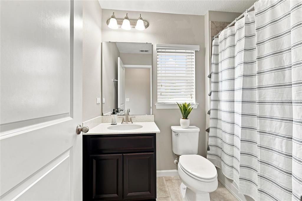 For Sale: $600,000 (5 beds, 4 baths, 3206 Square Feet)