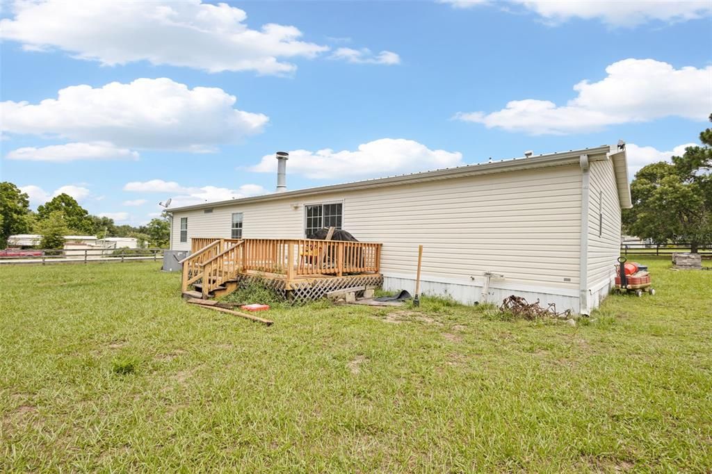 For Rent: $1,600 (3 beds, 2 baths, 1710 Square Feet)