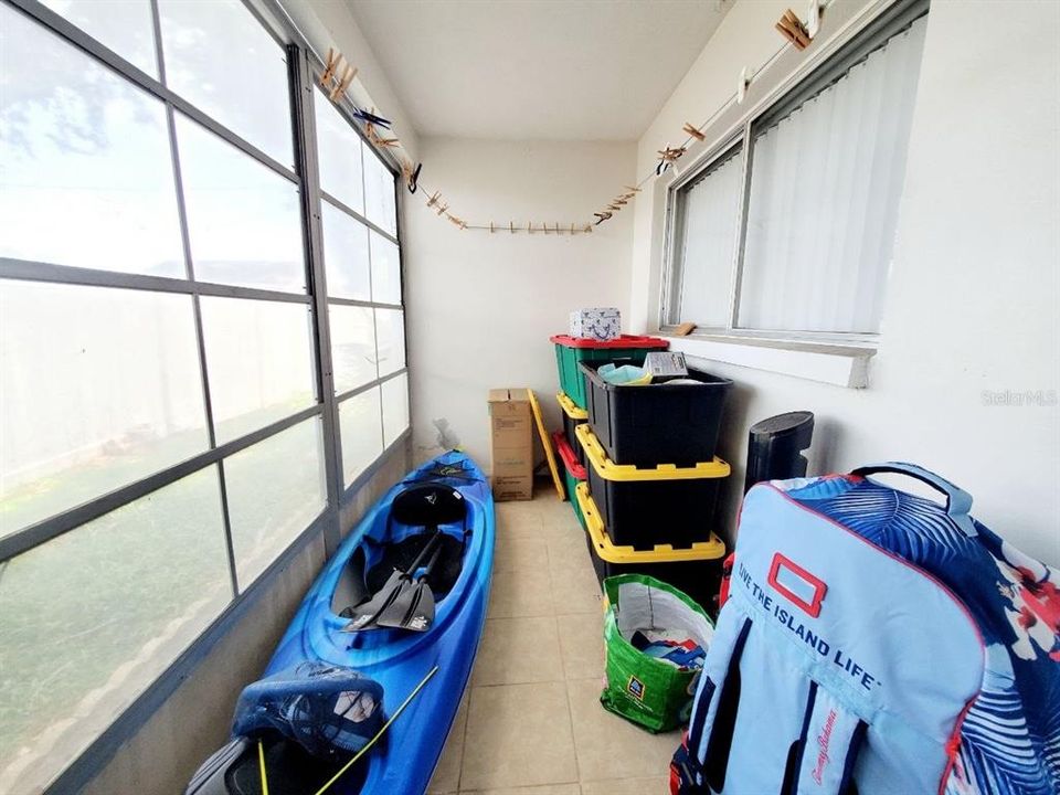 For Rent: $1,100 (1 beds, 1 baths, 660 Square Feet)