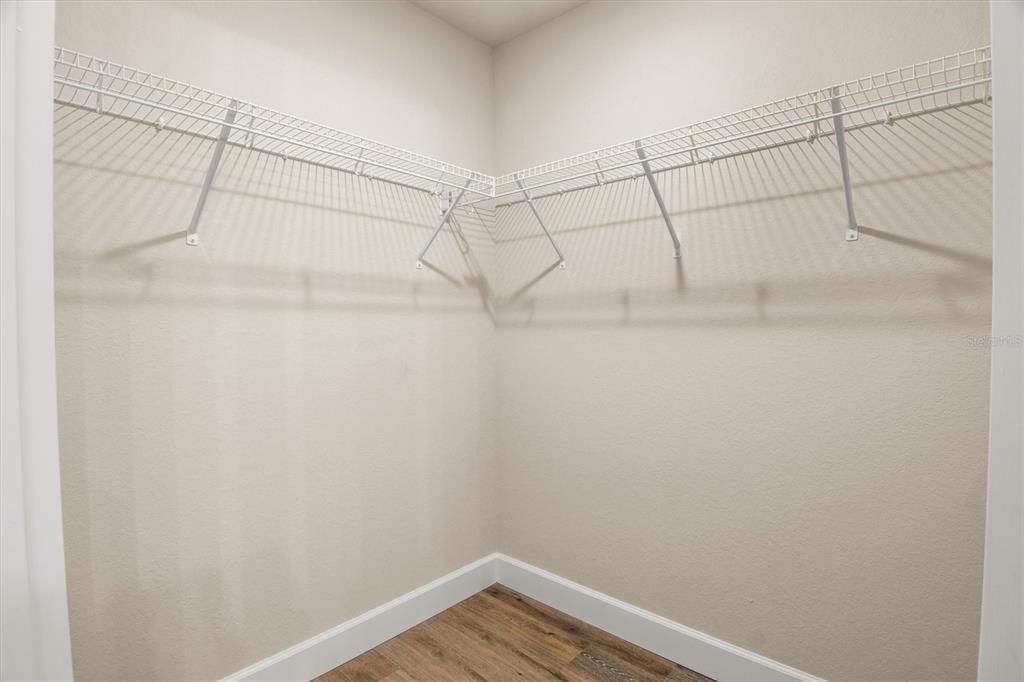 For Sale: $289,900 (3 beds, 2 baths, 1619 Square Feet)