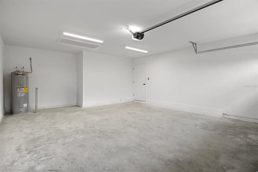 For Sale: $289,900 (3 beds, 2 baths, 1619 Square Feet)