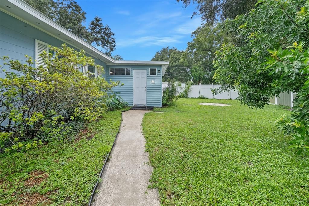 For Sale: $260,000 (3 beds, 1 baths, 1422 Square Feet)