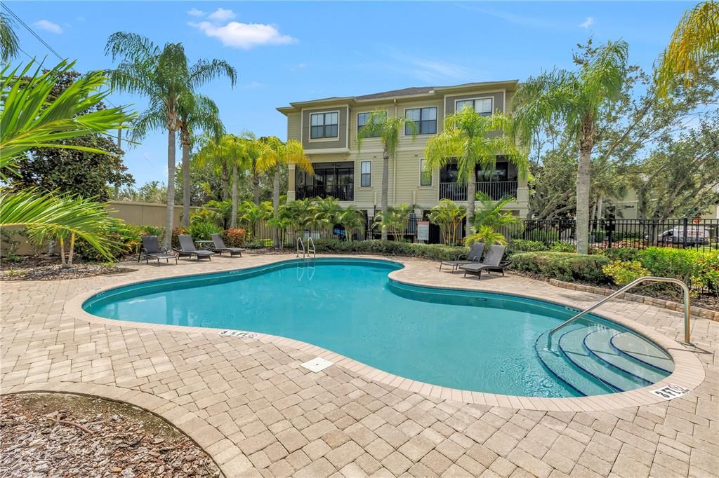 For Rent: $2,750 (2 beds, 2 baths, 1724 Square Feet)