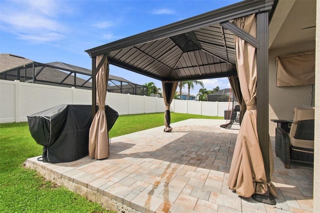 For Sale: $439,995 (4 beds, 2 baths, 2003 Square Feet)