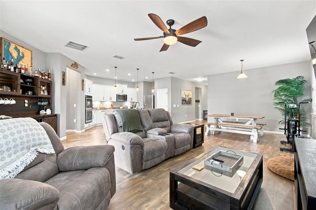 For Sale: $439,995 (4 beds, 2 baths, 2003 Square Feet)