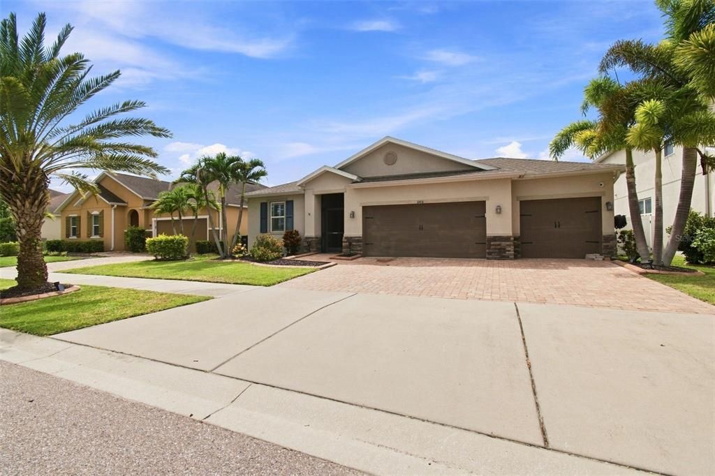 For Sale: $439,995 (4 beds, 2 baths, 2003 Square Feet)