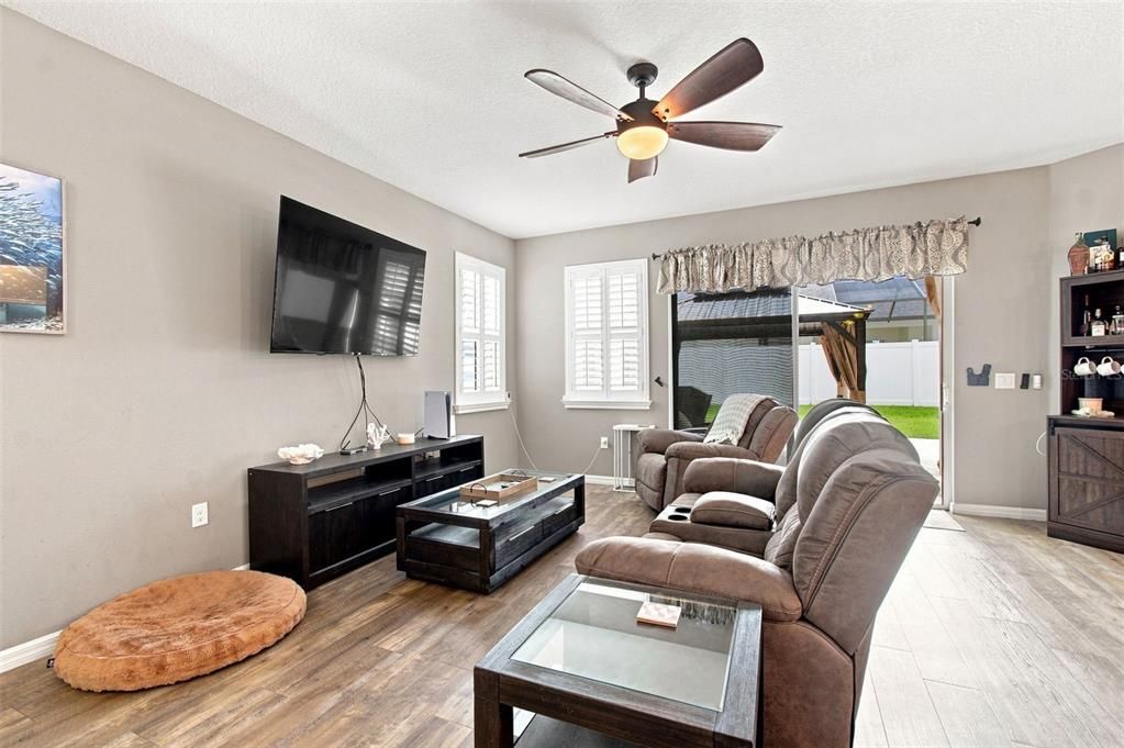 For Sale: $439,995 (4 beds, 2 baths, 2003 Square Feet)
