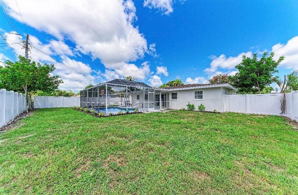 En Venta: $399,900 (2 camas, 1 baños, 1139 Pies cuadrados)