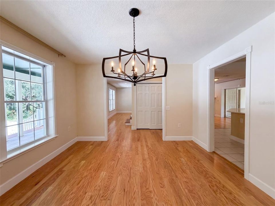 For Sale: $776,000 (3 beds, 4 baths, 2512 Square Feet)