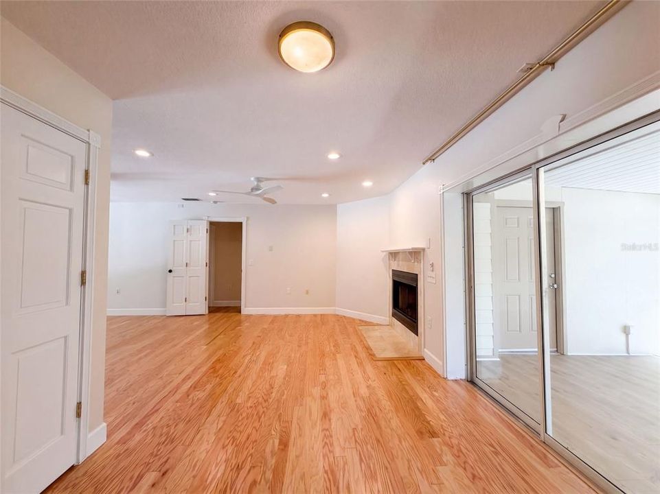 For Sale: $776,000 (3 beds, 4 baths, 2512 Square Feet)