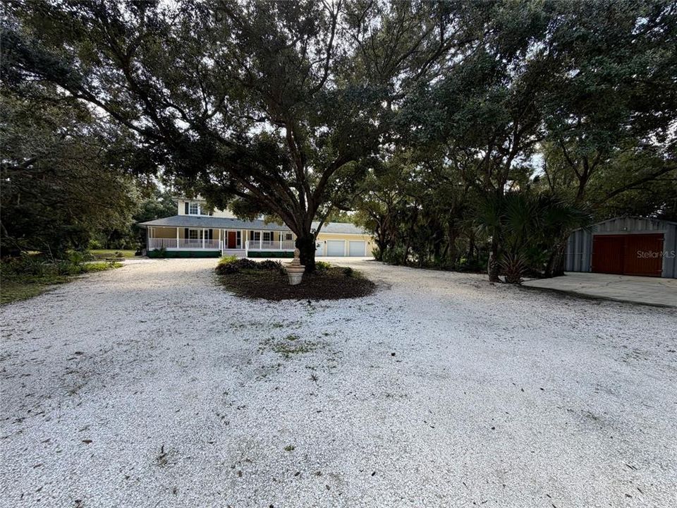 For Sale: $776,000 (3 beds, 4 baths, 2512 Square Feet)