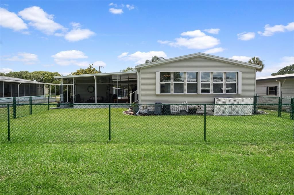 For Sale: $299,000 (3 beds, 2 baths, 1890 Square Feet)