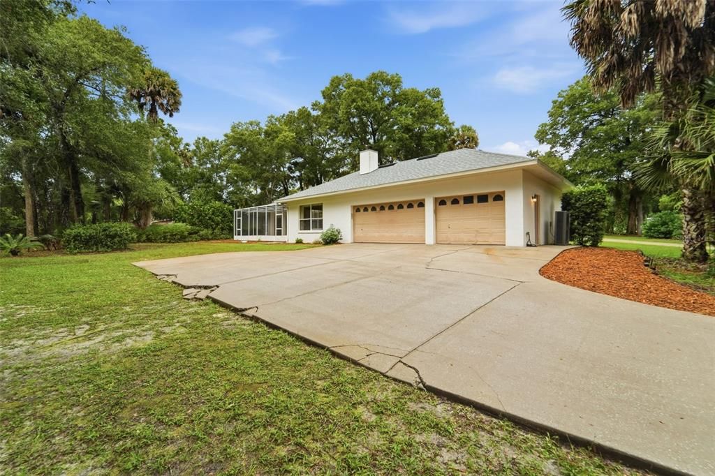 En Venta: $669,000 (4 camas, 3 baños, 2713 Pies cuadrados)