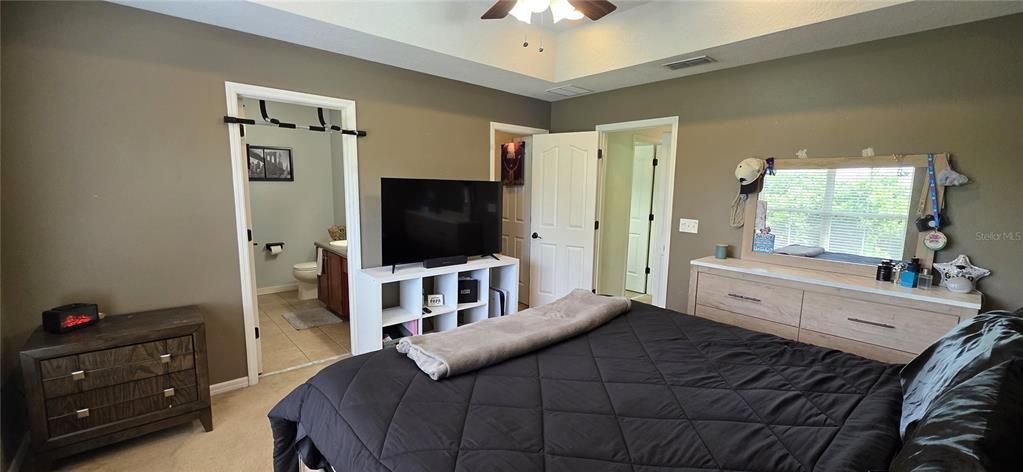 For Sale: $220,000 (2 beds, 2 baths, 1364 Square Feet)