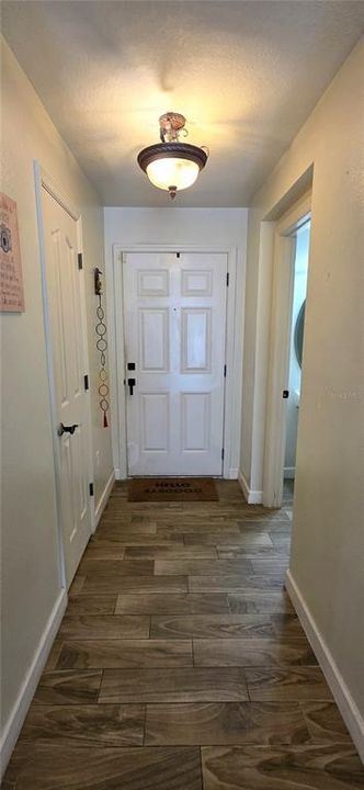 For Sale: $220,000 (2 beds, 2 baths, 1364 Square Feet)