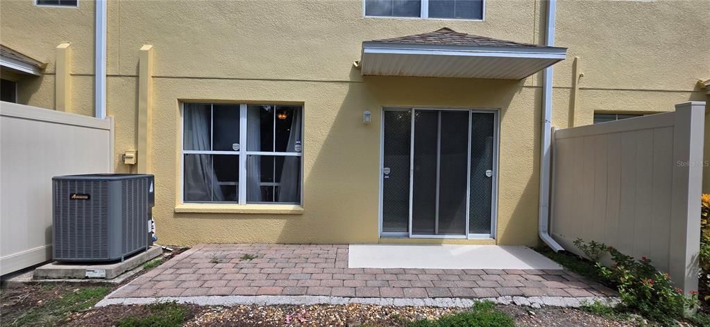 For Sale: $220,000 (2 beds, 2 baths, 1364 Square Feet)