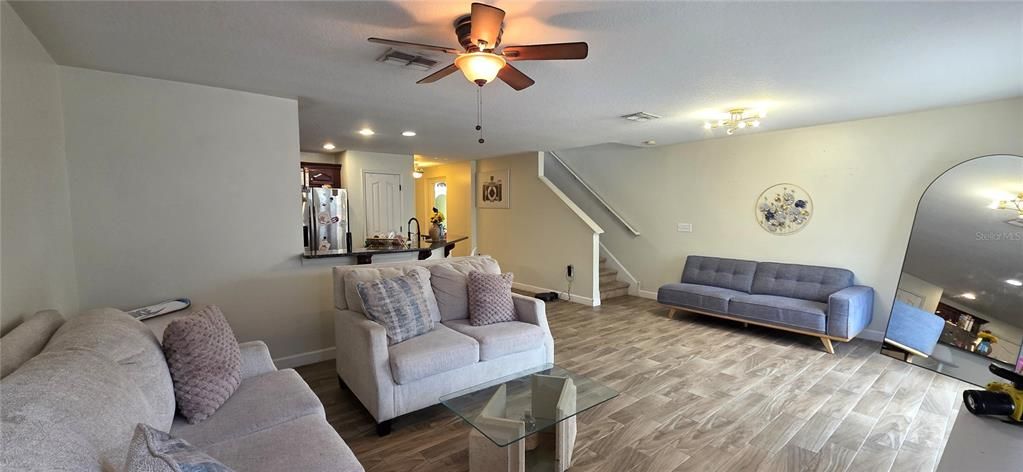 For Sale: $220,000 (2 beds, 2 baths, 1364 Square Feet)