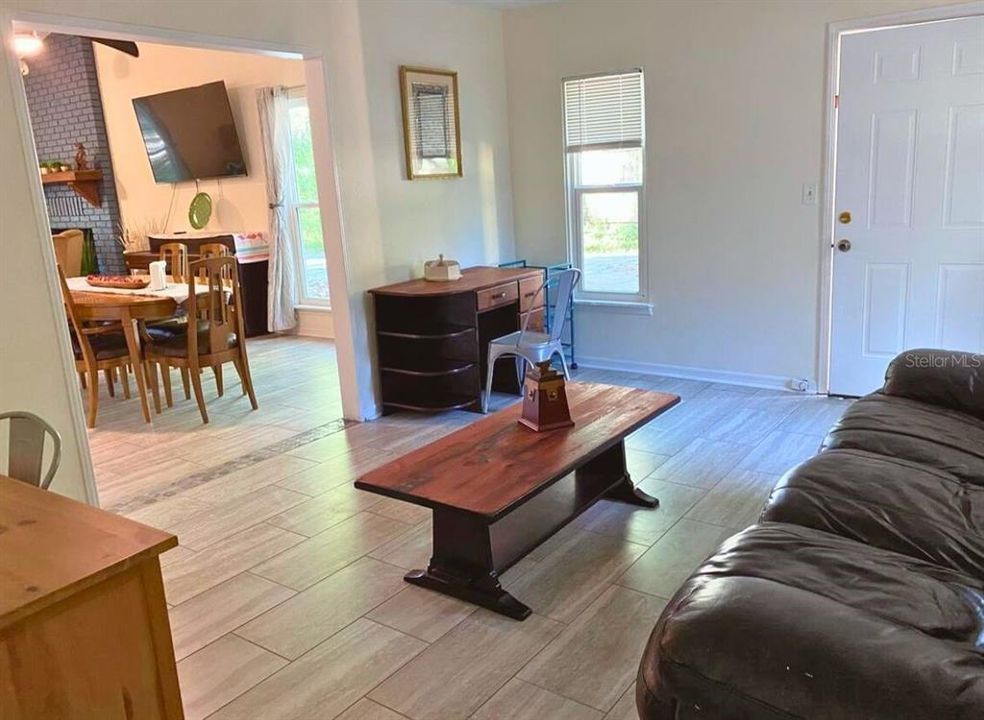 En Venta: $359,000 (3 camas, 2 baños, 1767 Pies cuadrados)