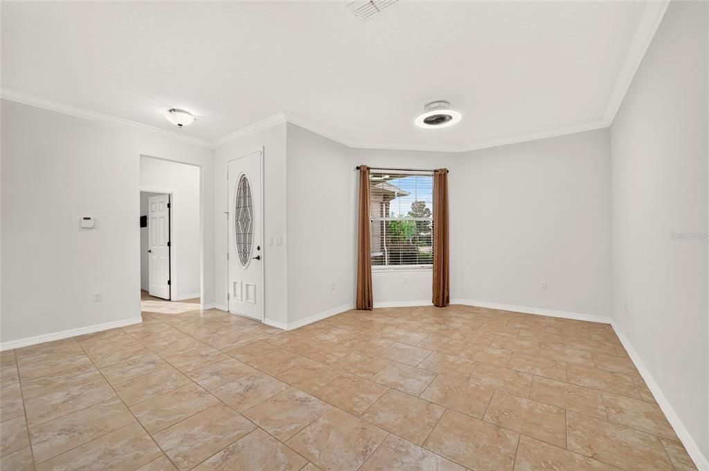 En Venta: $399,900 (3 camas, 2 baños, 2357 Pies cuadrados)