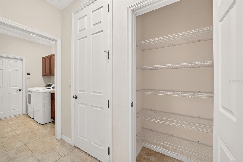 En Venta: $399,900 (3 camas, 2 baños, 2357 Pies cuadrados)
