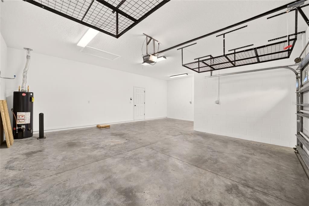 En Venta: $399,900 (3 camas, 2 baños, 2357 Pies cuadrados)