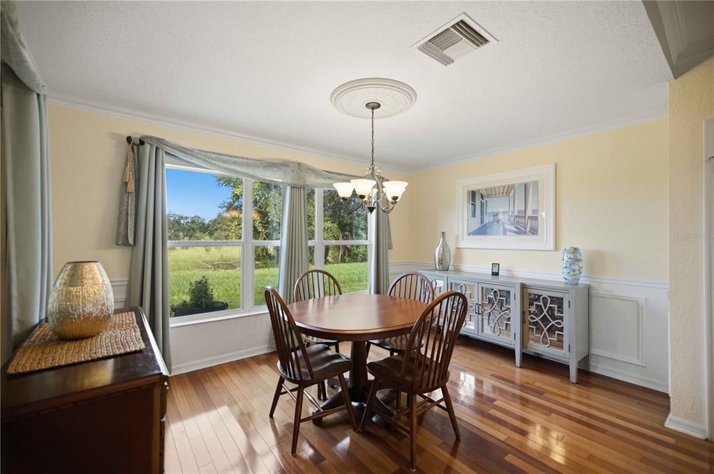 For Sale: $284,900 (2 beds, 2 baths, 1575 Square Feet)