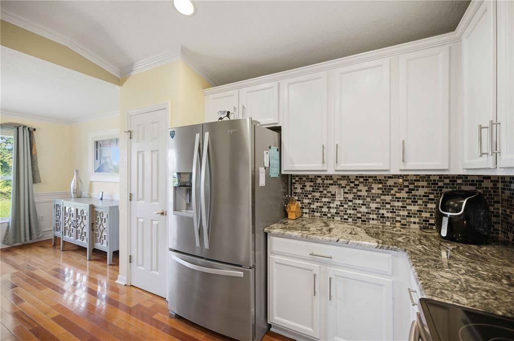 For Sale: $284,900 (2 beds, 2 baths, 1575 Square Feet)