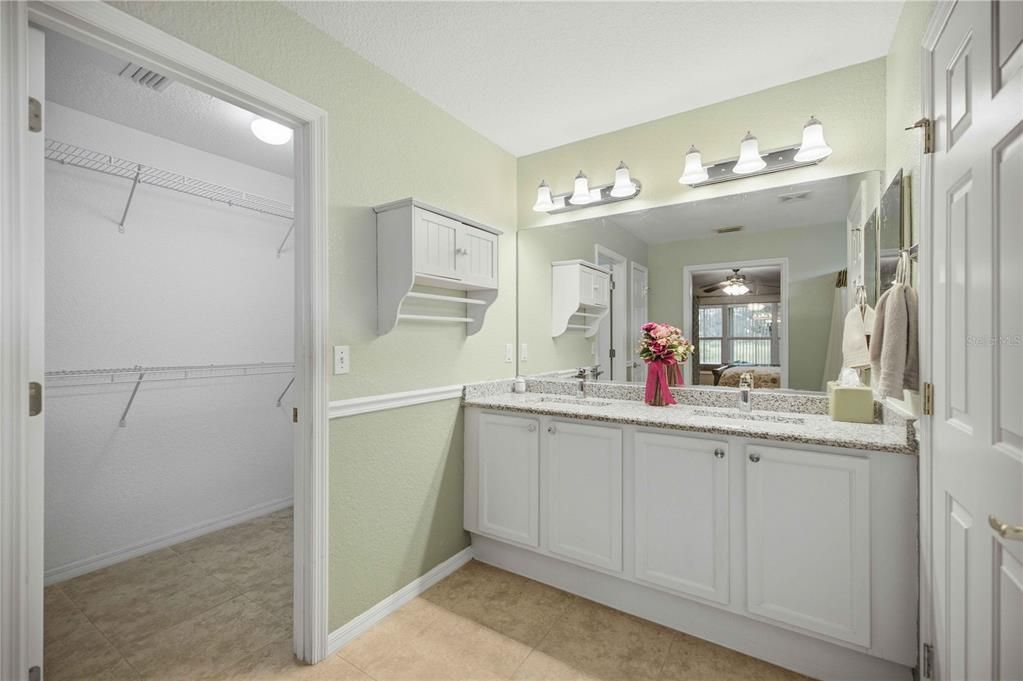 For Sale: $284,900 (2 beds, 2 baths, 1575 Square Feet)