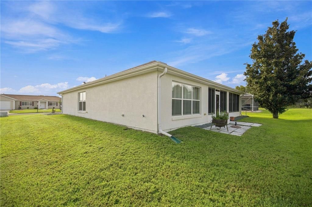 For Sale: $284,900 (2 beds, 2 baths, 1575 Square Feet)