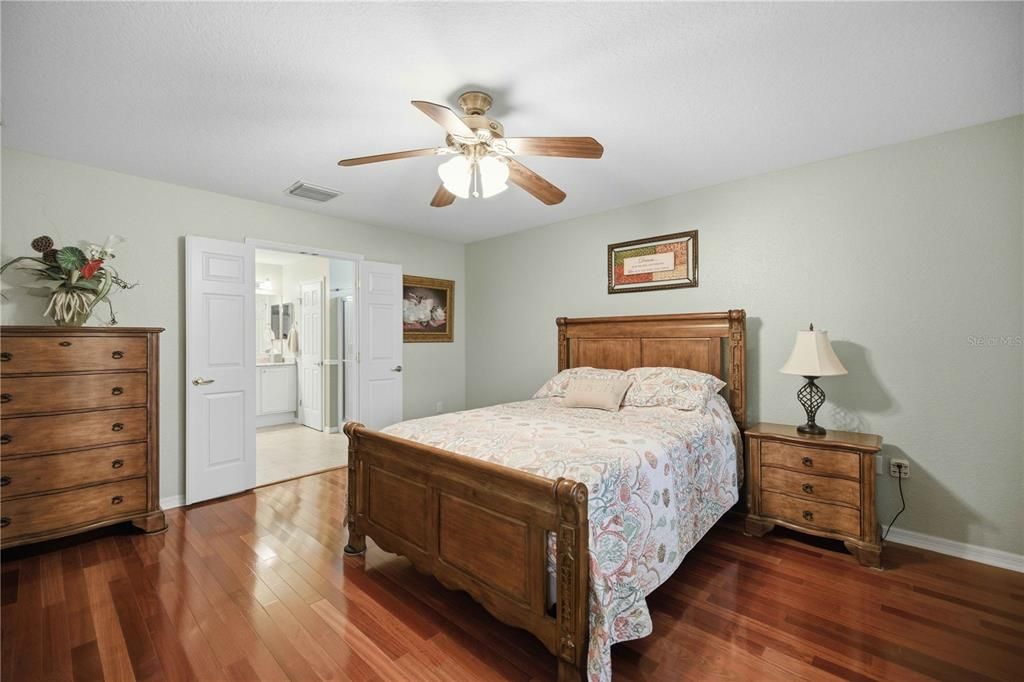 For Sale: $284,900 (2 beds, 2 baths, 1575 Square Feet)