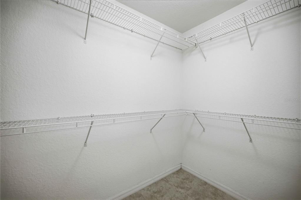 For Sale: $284,900 (2 beds, 2 baths, 1575 Square Feet)
