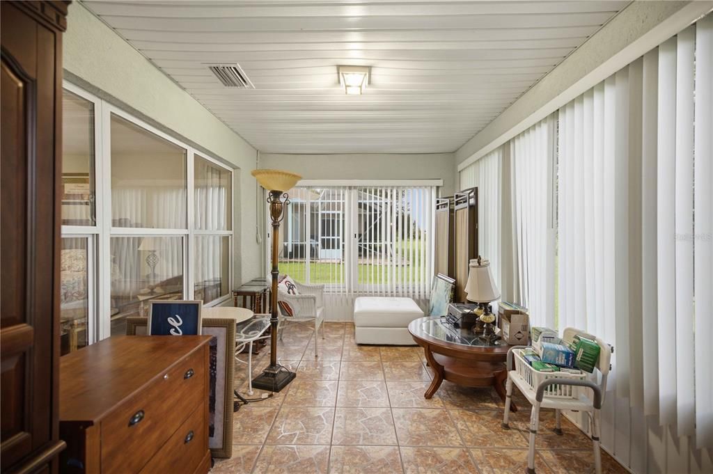For Sale: $284,900 (2 beds, 2 baths, 1575 Square Feet)