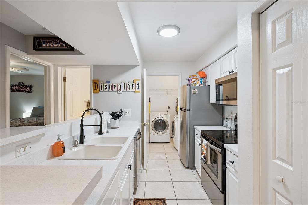 En Venta: $215,000 (2 camas, 2 baños, 937 Pies cuadrados)
