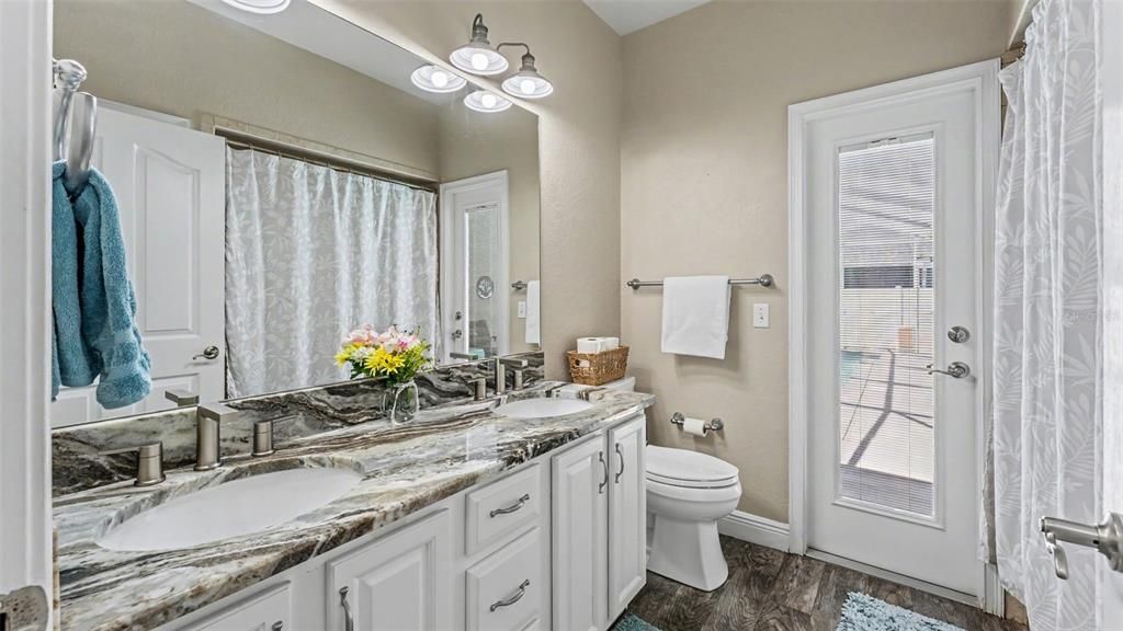 For Sale: $424,900 (4 beds, 2 baths, 1844 Square Feet)