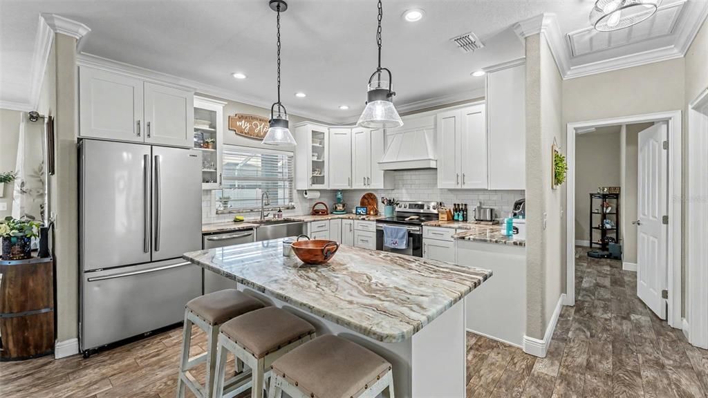 For Sale: $424,900 (4 beds, 2 baths, 1844 Square Feet)