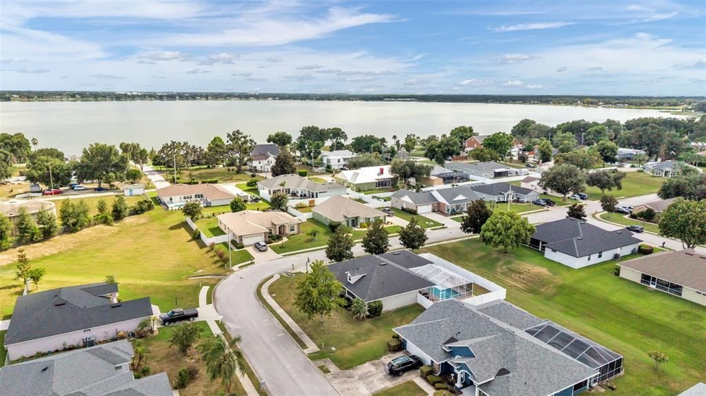 For Sale: $424,900 (4 beds, 2 baths, 1844 Square Feet)
