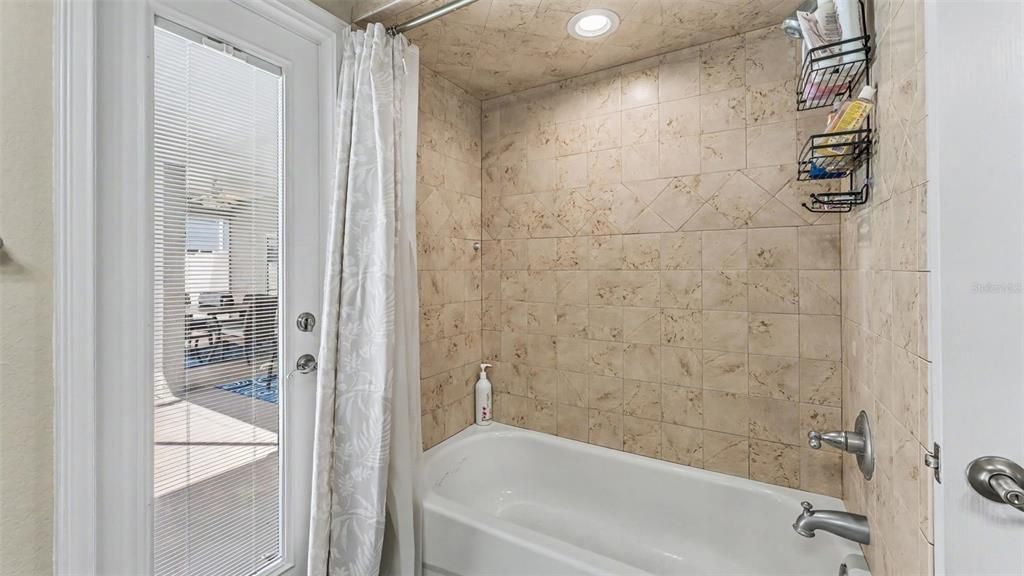 For Sale: $424,900 (4 beds, 2 baths, 1844 Square Feet)