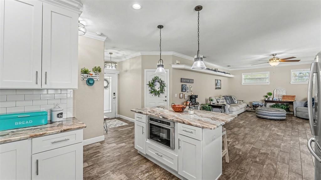 For Sale: $424,900 (4 beds, 2 baths, 1844 Square Feet)