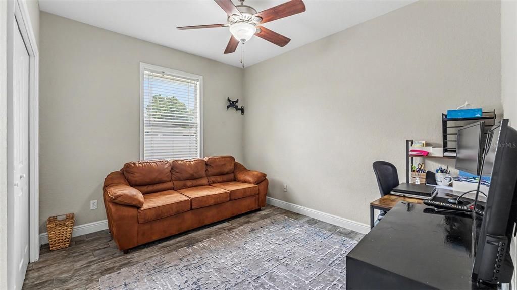 For Sale: $424,900 (4 beds, 2 baths, 1844 Square Feet)