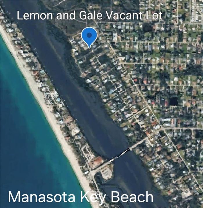 На продажу: $259,999 (0.43 acres)