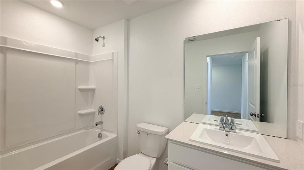 For Rent: $2,390 (5 beds, 4 baths, 2238 Square Feet)