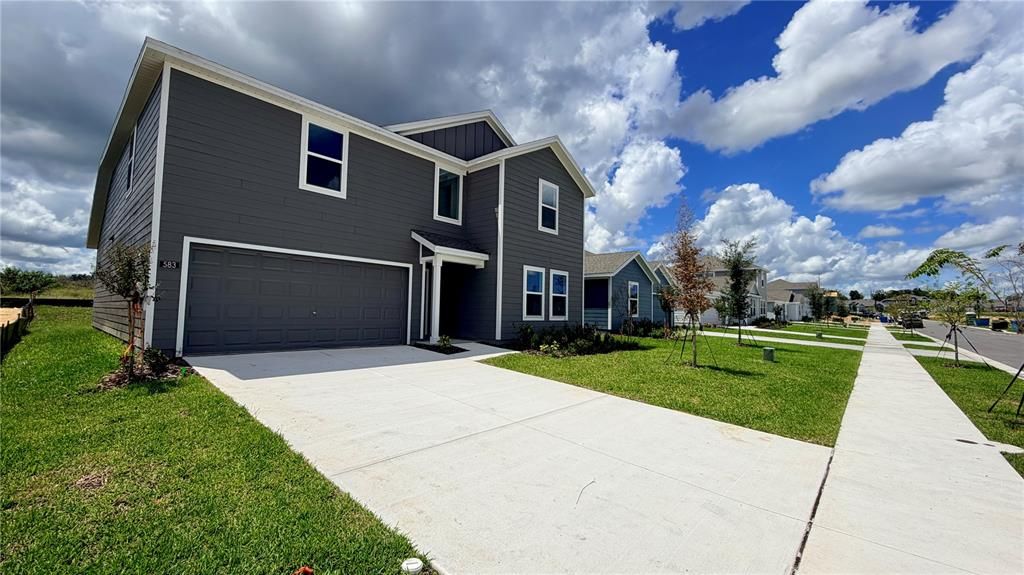 For Rent: $2,390 (5 beds, 4 baths, 2238 Square Feet)