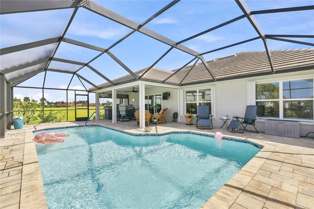 For Sale: $499,900 (4 beds, 2 baths, 1754 Square Feet)