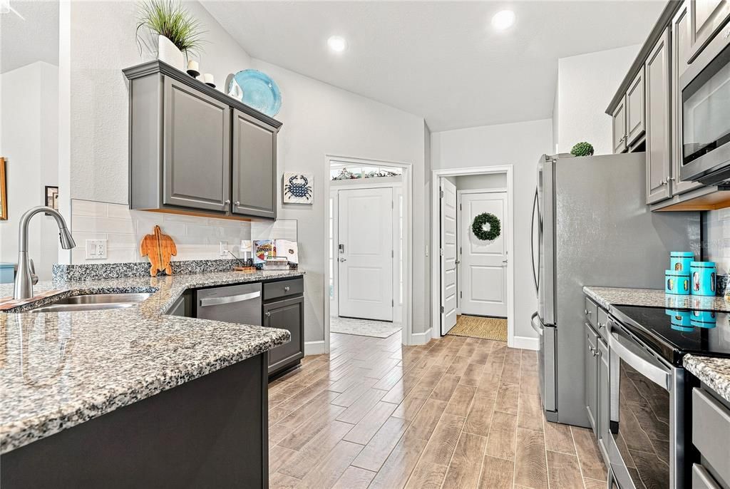 For Sale: $499,900 (4 beds, 2 baths, 1754 Square Feet)