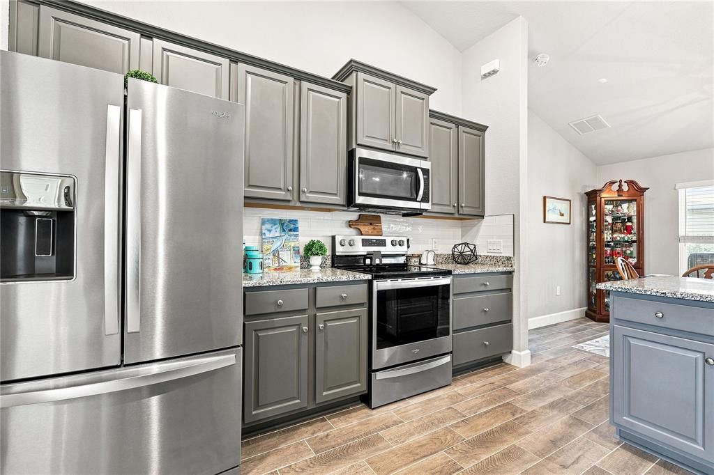 For Sale: $499,900 (4 beds, 2 baths, 1754 Square Feet)